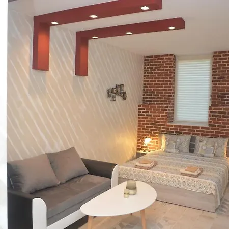 Апартамент Ifm Boutique *